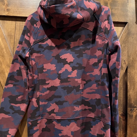 Lululemon jacket - Picture 5 of 5